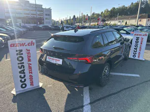 SKODA Octavia Combi 2.0 TDi Selection Tour DSG-Automat