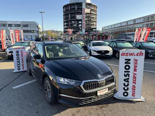 SKODA Octavia Combi 2.0 TDi Selection Tour DSG-Automat