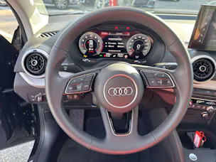 AUDI Q2 35 TFSi S-Line S-Tronic Automat