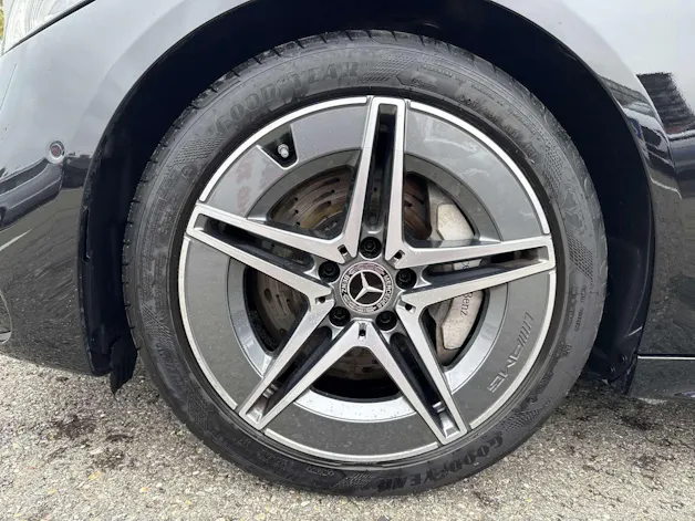 MERCEDES-BENZ C 300 T AMG-Line 259PS Automat