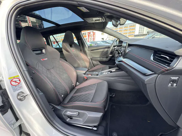 SKODA Octavia Combi 2.0 TSi RS 265PS DSG-Automat