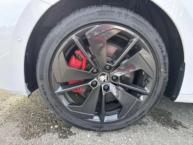 SKODA Octavia Combi 2.0 TSi RS 265PS DSG-Automat