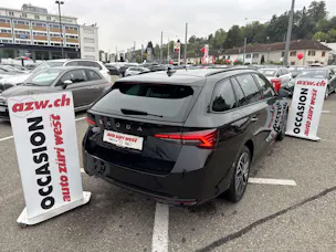 SKODA Octavia Combi 2.0 TDi Selection Tour DSG-Automat