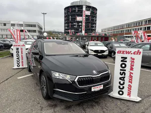 SKODA Octavia Combi 2.0 TDi Selection Tour DSG-Automat