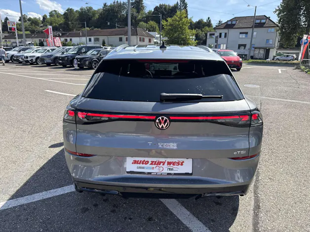 VW T-Roc 1.5 eTSi mHEV R-Line DSG-Automat