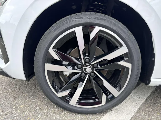 SKODA Scala 1.5 TSi Monte Carlo DSG-Automat