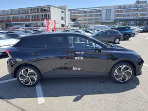 MG 4 EV 64kWh Premium Facelift Automat