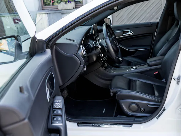 MERCEDES-BENZ CLA Shooting Brake 200 7G EXCLUSIV KESKIN