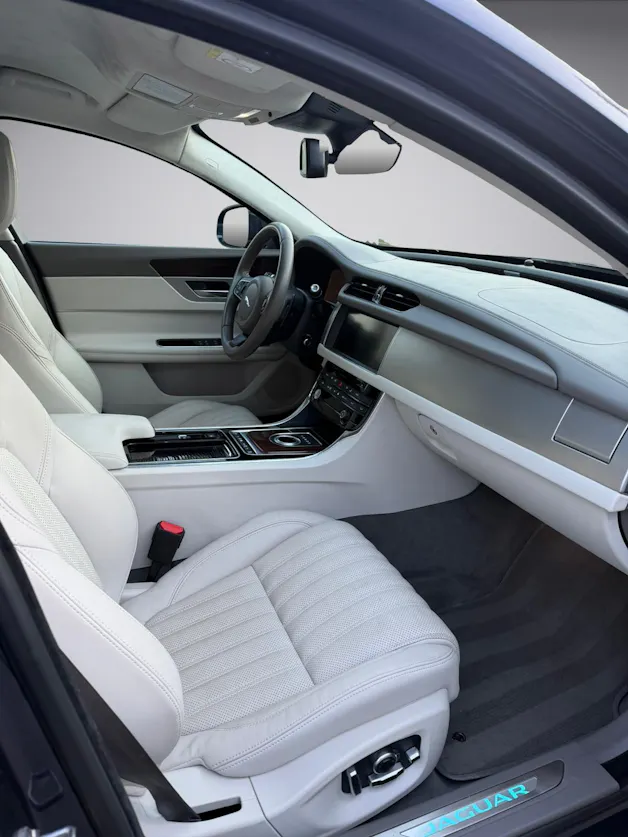 Jaguar XF 30d Portfolio Automatic