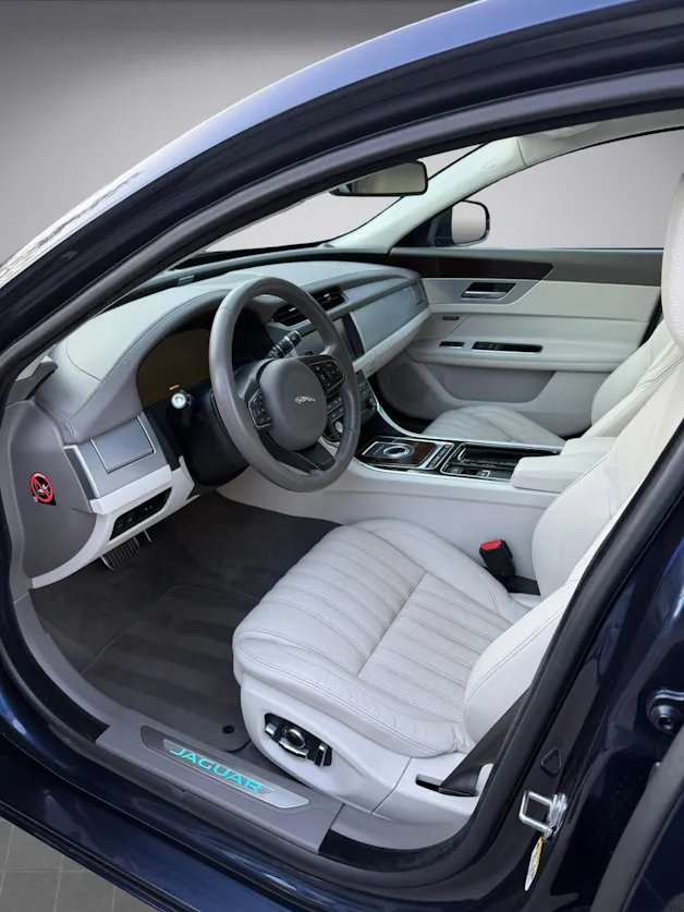 Jaguar XF 30d Portfolio Automatic
