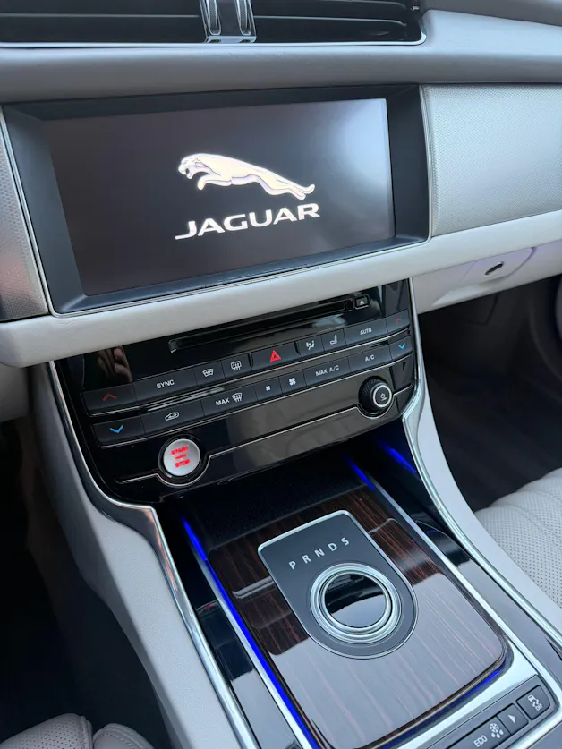 Jaguar XF 30d Portfolio Automatic