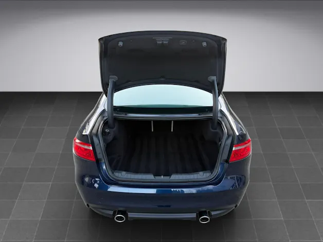 Jaguar XF 30d Portfolio Automatic