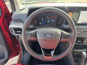 FORD Tourneo Courier 1.0 EcoBoost Titanium Automat