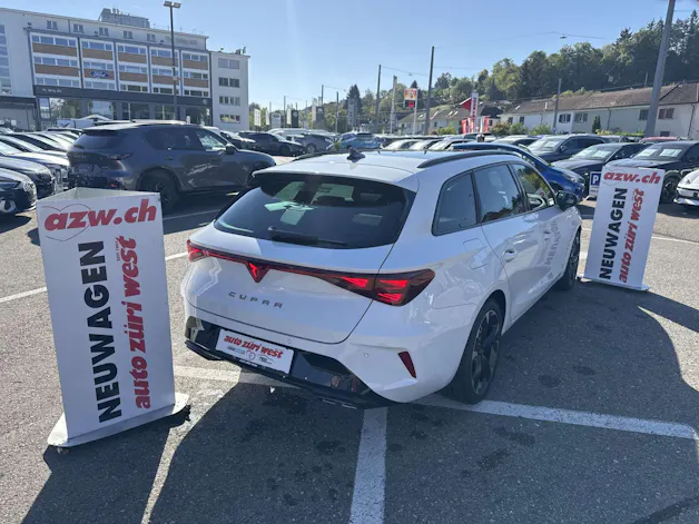 CUPRA LEON ST 1.5 eTSi DSG-Automat