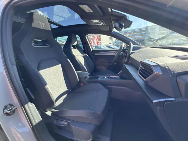 CUPRA LEON ST 1.5 eTSi DSG-Automat