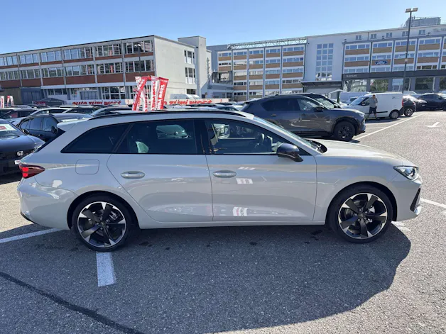 CUPRA LEON ST 1.5 eTSi DSG-Automat