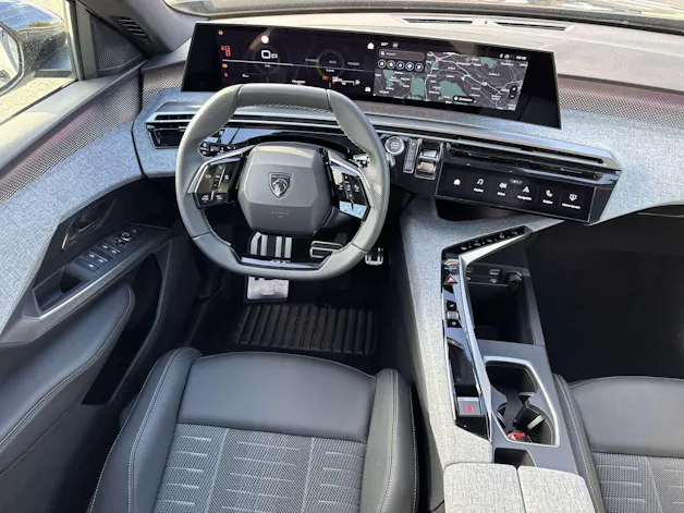 PEUGEOT 3008 145 GT Hybrid e-DCS-Automat