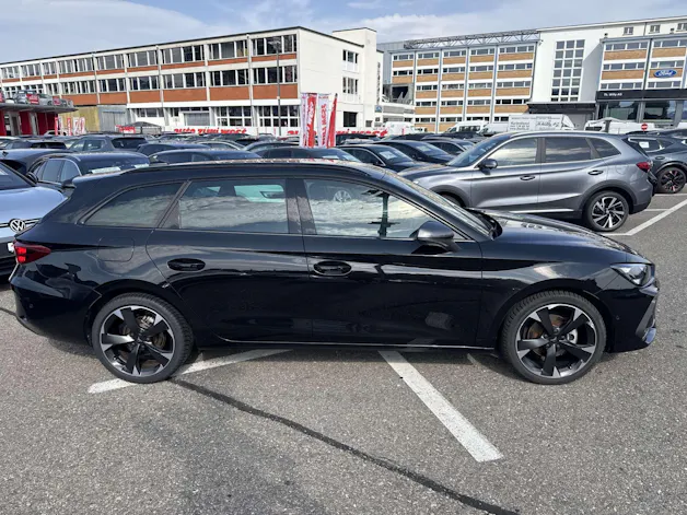 CUPRA LEON ST 1.5 eTSI DSG-Automat