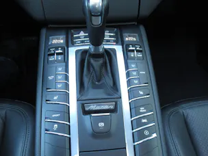 PORSCHE Macan S PDK
