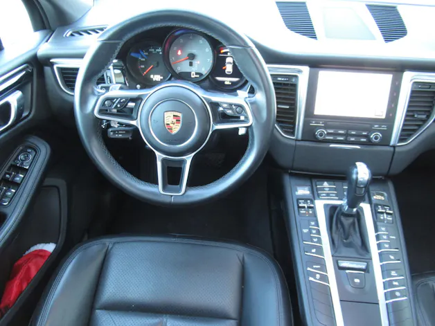 PORSCHE Macan S PDK
