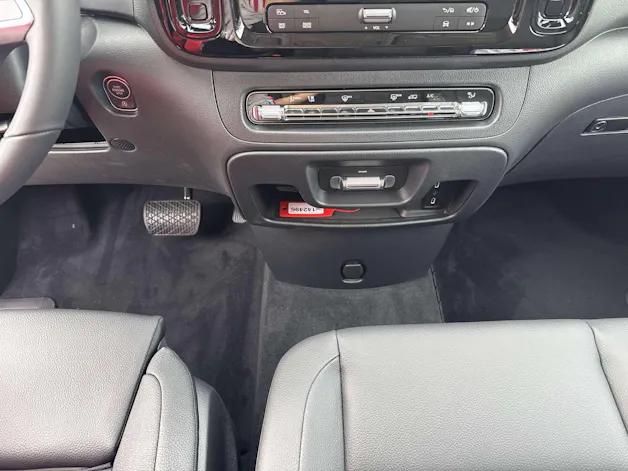 MERCEDES-BENZ Vito 116 CDi 9-Plätzer Lang Select Tourer G-Tr. Automat