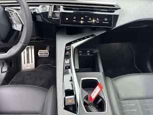 PEUGEOT 5008 145 Hybrid GT 7-Plätzer e-DCS-Automat