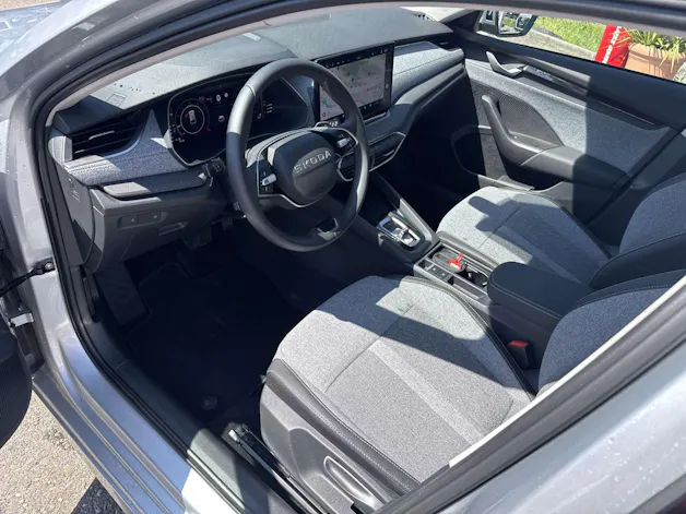 SKODA Octavia Combi 2.0 TDi Selection DSG-Automat