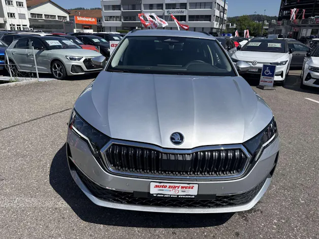 SKODA Octavia Combi 2.0 TDi Selection DSG-Automat