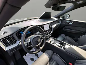 VOLVO XC60 B4 Diesel Mild Hybrid AWD Plus Dark Geartronic