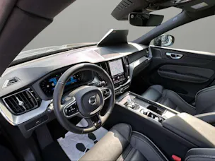 VOLVO XC60 B4 Diesel Mild Hybrid AWD Plus Dark Geartronic