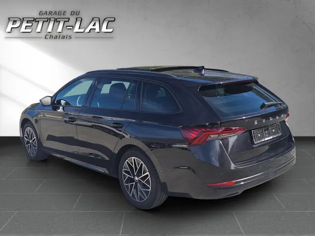 SKODA Octavia Combi 2.0 TSI Style DSG 4x4