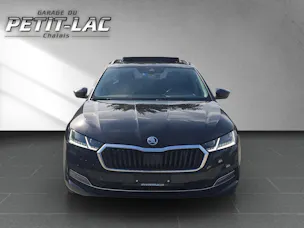 SKODA Octavia Combi 2.0 TSI Style DSG 4x4