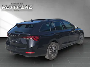 SKODA Octavia Combi 2.0 TSI Style DSG 4x4