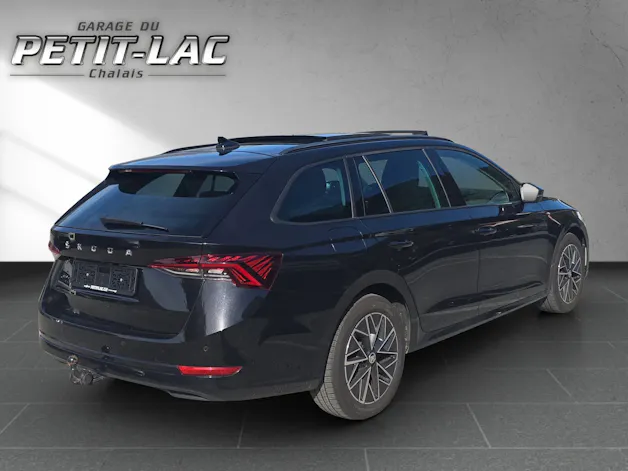 SKODA Octavia Combi 2.0 TSI Style DSG 4x4