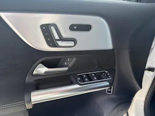 MERCEDES-BENZ GLA 250 4Matic 8G-DCT Swiss Star