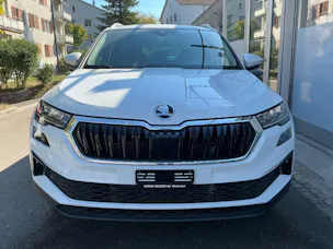 SKODA Karoq Selection *** FAHRZEUG HAT HAGELSCHADEN ***