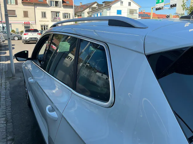 SKODA Karoq Selection *** FAHRZEUG HAT HAGELSCHADEN ***