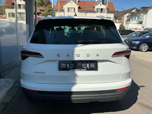 SKODA Karoq Selection *** FAHRZEUG HAT HAGELSCHADEN ***