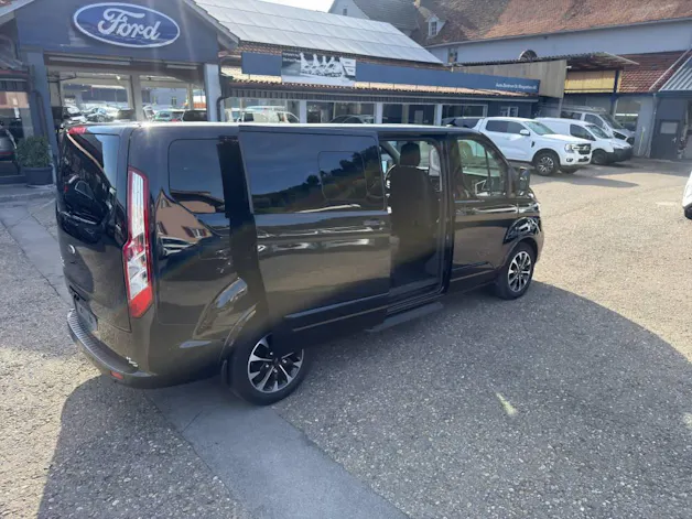 FORD Tourneo Custom 320 L2 2.0 TDCi 185 Titanium
