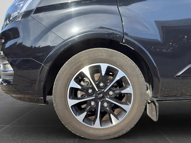 FORD Tourneo Custom 320 L2 2.0 TDCi 185 Titanium