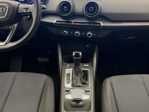 AUDI Q2 40 TFSI advanced Attraction quattro S-tronic
