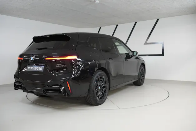 BMW iX M70 xDrive