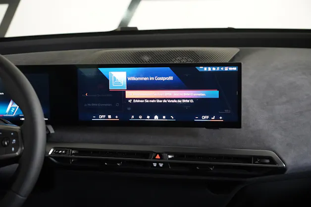 BMW iX M70 xDrive