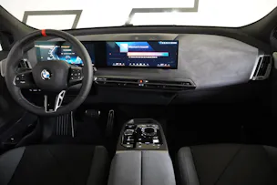 BMW iX M70 xDrive