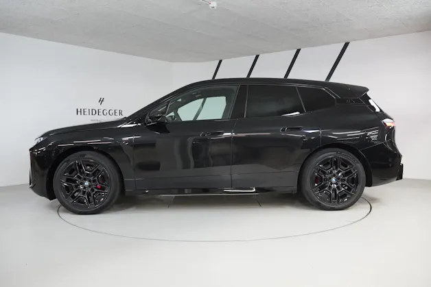 BMW iX M70 xDrive