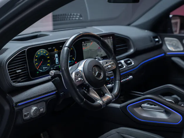 MERCEDES-BENZ GLE 53 AMG 4matic+ Coupé / Panorama / 360°Kamera / HeadUp