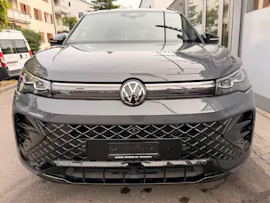 VW Tiguan 2.0 TSI 265PS 4Motion R-Line *** 360° KAMERA & PANORAMADACH ***