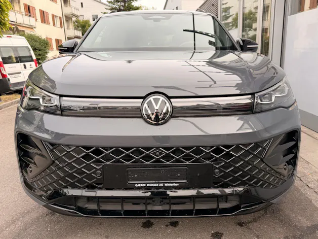 VW Tiguan 2.0 TSI 265PS 4Motion R-Line *** 360° KAMERA & PANORAMADACH ***