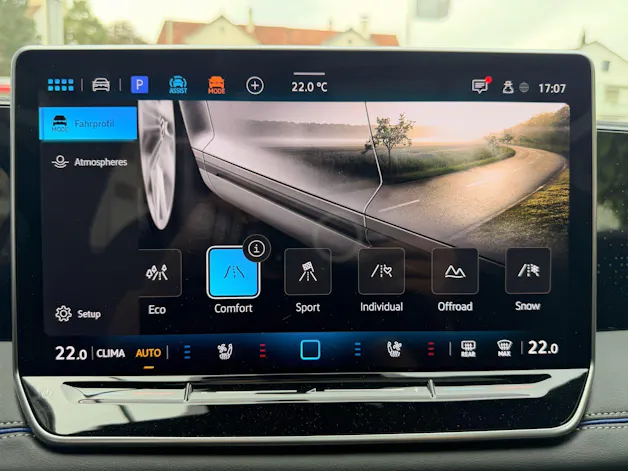 VW Tiguan 2.0 TSI 265PS 4Motion R-Line *** 360° KAMERA & PANORAMADACH ***