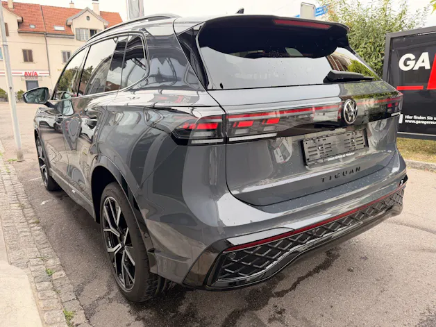 VW Tiguan 2.0 TSI 265PS 4Motion R-Line *** 360° KAMERA & PANORAMADACH ***